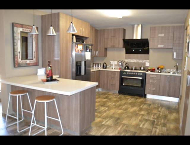 3 BEDROOM HOUSE FOR SALE IN COPPERLEAF ESTATE